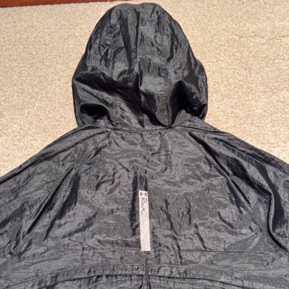 Black Under Armour Hooded Running Jacket - Medium - Picture 7 of 13